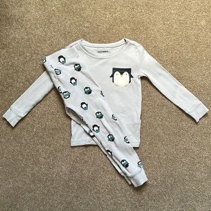 Old Navy Long Sleeve Pajamas 3T